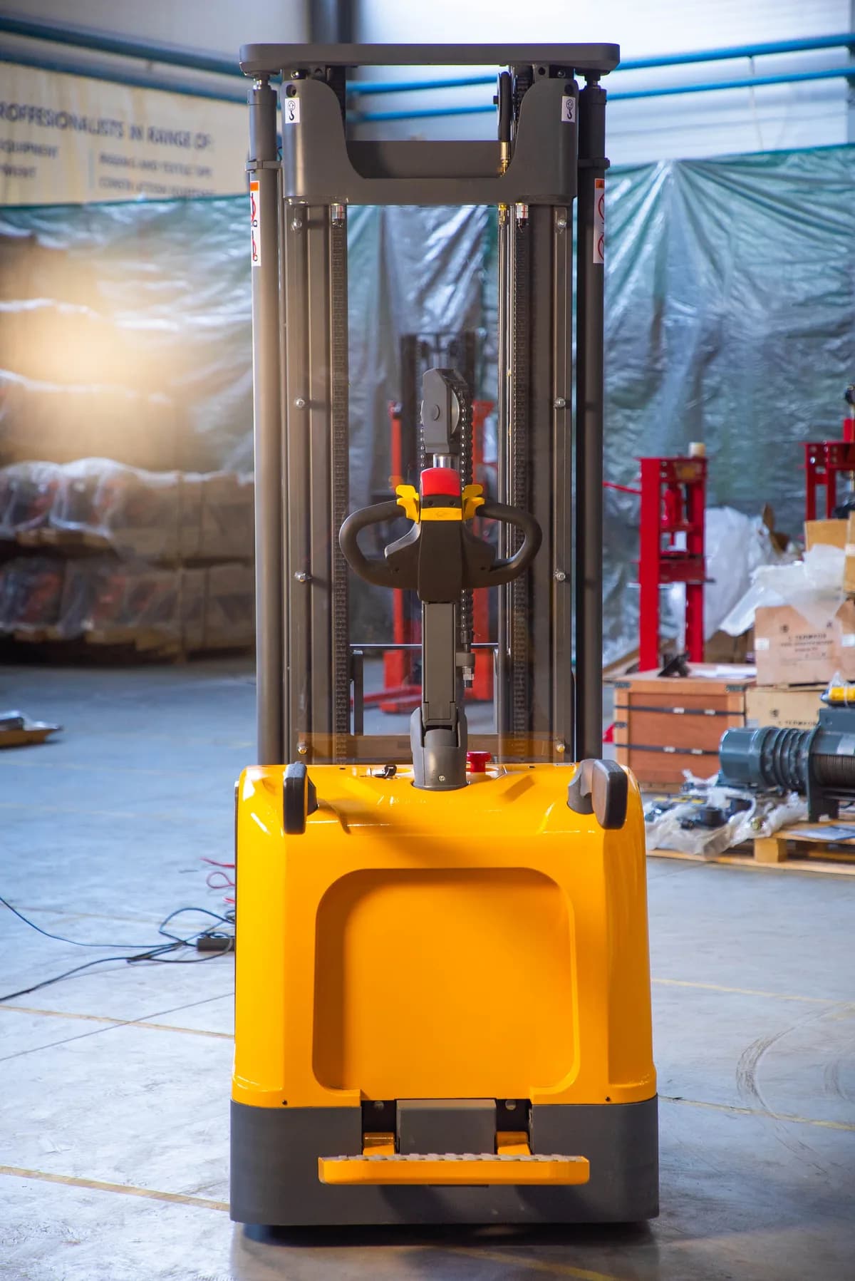 Штабелер самоходный 1,5 т 5,6 м XILIN CDDK15-III 24/200 В/Ач (с платформой) — фото 5